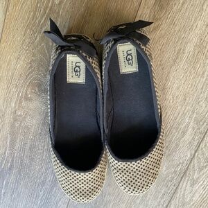 UGG Australia Women's Size 10 Ballet Flats In Beige